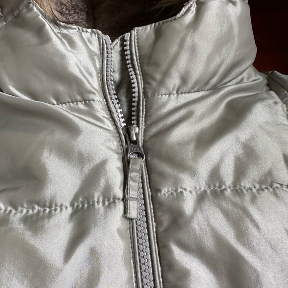 Lands End kids Girls long fleece lined jacket with removable fur hood (large) - Picture 7 of 12